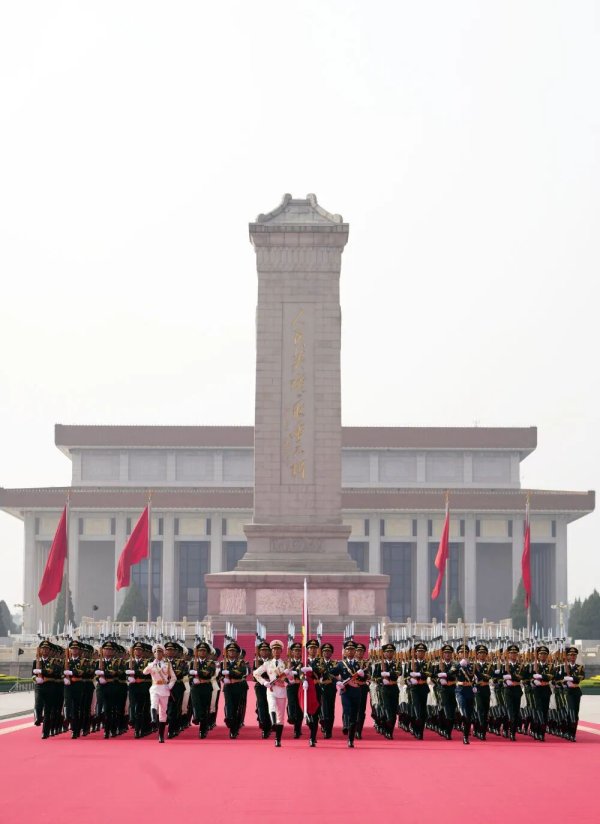 中国配资网 这些瞬间全网刷屏! 九三阅兵高清大图合集来啦